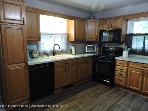 210 E Potter Ave, Lansing, MI 48910 photo 5