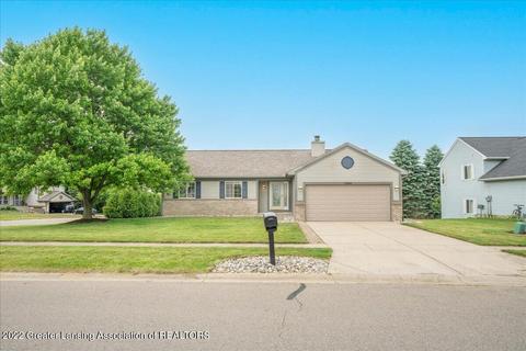 12884 Isle Royale Dr, Dewitt, MI 48820 photo 2