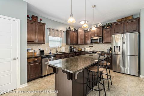 1695 Juniper Pl, Holt, MI 48842 photo 4