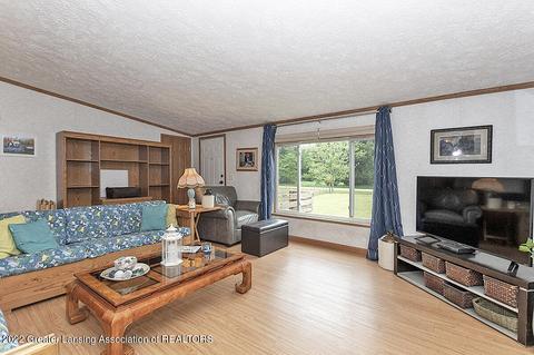 4840 Ballentine, Bath, MI 48808 photo 3