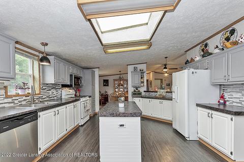 4840 Ballentine, Bath, MI 48808 photo 10