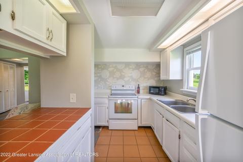 8908 W Cutler Rd, Dewitt, MI 48820 photo 9