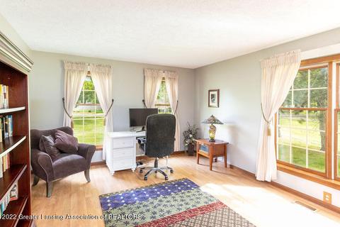 4232 Saran Dr, Okemos, MI 48864 photo 12