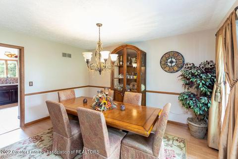4232 Saran Dr, Okemos, MI 48864 photo 10