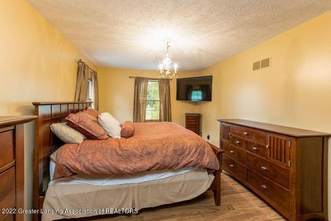 4232 Saran Dr, Okemos, MI 48864 photo 27