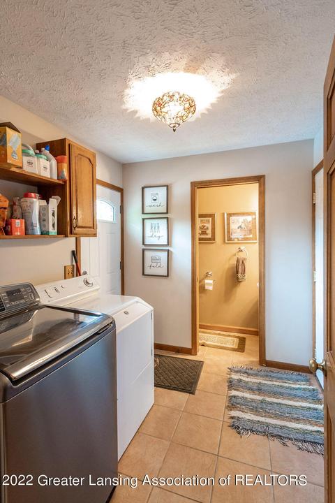 4232 Saran Dr, Okemos, MI 48864 photo 23