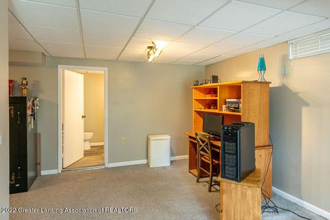 4232 Saran Dr, Okemos, MI 48864 photo 40
