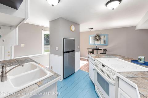 5930 Potter St, Haslett, MI 48840 photo 6