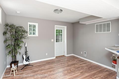 5930 Potter St, Haslett, MI 48840 photo 7