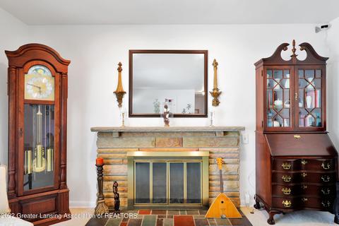 2107 Edwin Pl, Lansing, MI 48911 photo 8