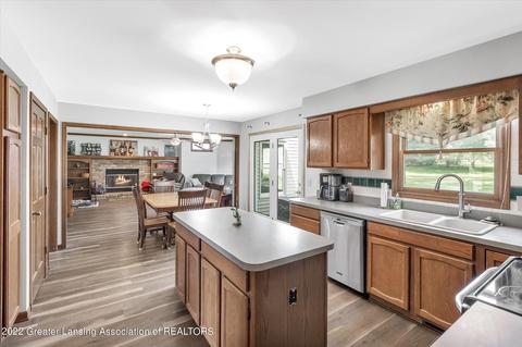 106 Spring Meadows Ln, Dewitt, MI 48820 photo 18