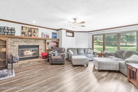 106 Spring Meadows Ln, Dewitt, MI 48820 photo 10
