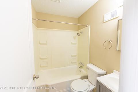 1506 Berkeley Dr, Lansing, MI 48910 photo 20