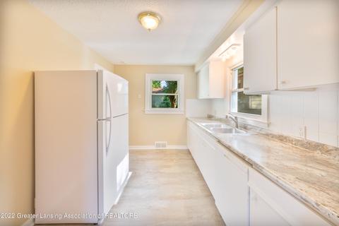 1506 Berkeley Dr, Lansing, MI 48910 photo 9