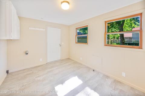 1506 Berkeley Dr, Lansing, MI 48910 photo 21