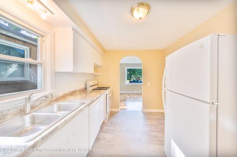 1506 Berkeley Dr, Lansing, MI 48910 photo 8