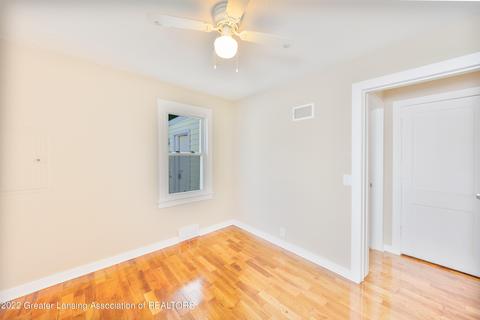 1506 Berkeley Dr, Lansing, MI 48910 photo 18