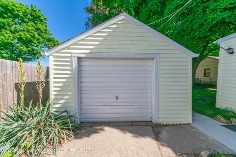 1506 Berkeley Dr, Lansing, MI 48910 photo 31
