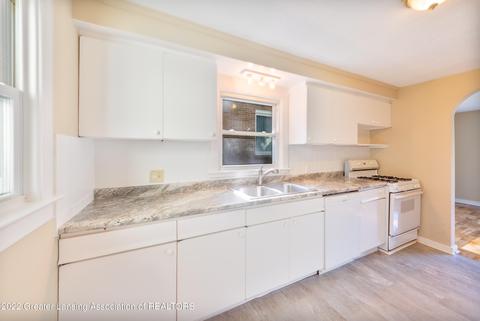 1506 Berkeley Dr, Lansing, MI 48910 photo 7