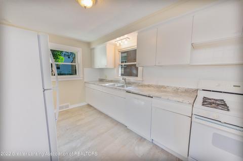 1506 Berkeley Dr, Lansing, MI 48910 photo 10