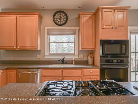 3079 Granview Ln, Dewitt, MI 48820 photo 8