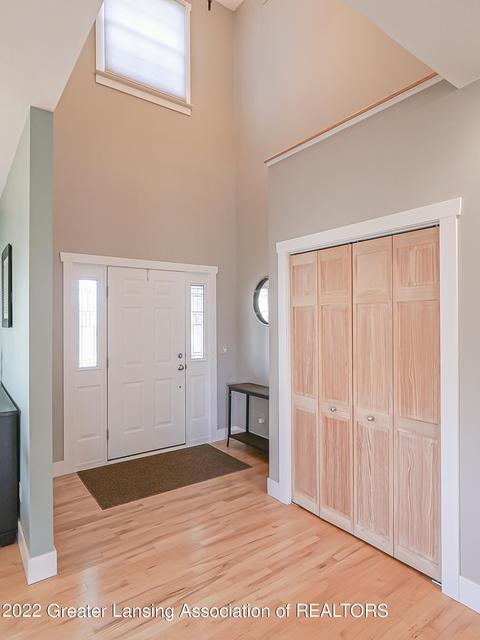 3079 Granview Ln, Dewitt, MI 48820 photo 2