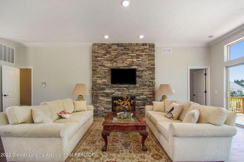 16916 Willowbrook Dr, Haslett, MI 48840 photo 8