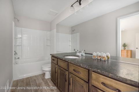 16916 Willowbrook Dr, Haslett, MI 48840 photo 18