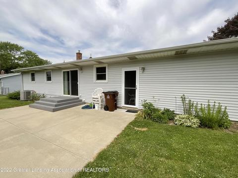1038 Rose St, Marshall, MI 49068 photo 3