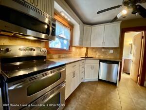 1365 Haslett Rd, Haslett, MI 48840 photo 12