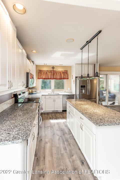 7950 Ashbrook Dr, Haslett, MI 48840 photo 16