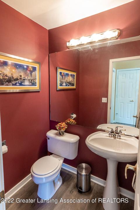 7950 Ashbrook Dr, Haslett, MI 48840 photo 23