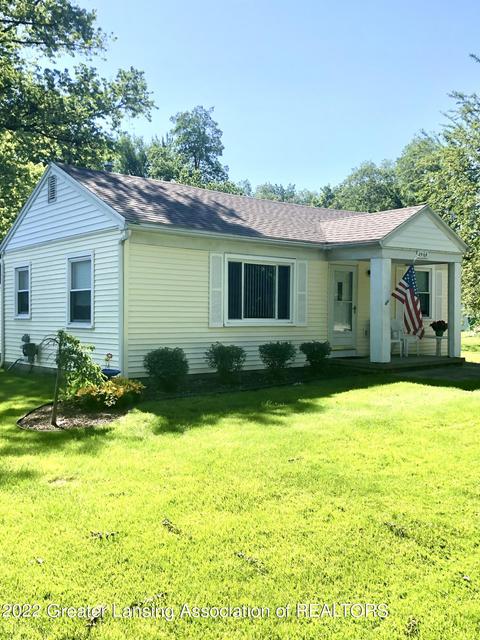 2464 Eifert Rd, Holt, MI 48842 photo 2