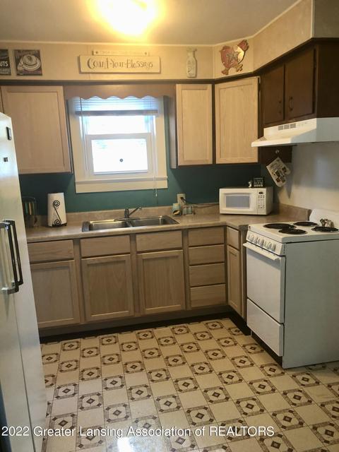 2464 Eifert Rd, Holt, MI 48842 photo 4