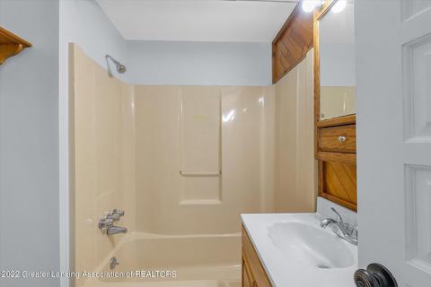6123 Daft St, Lansing, MI 48911 photo 7