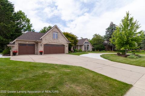 504 W Spring Meadows Ln, Dewitt, MI 48820 photo 4