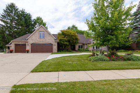 504 W Spring Meadows Ln, Dewitt, MI 48820 photo 2