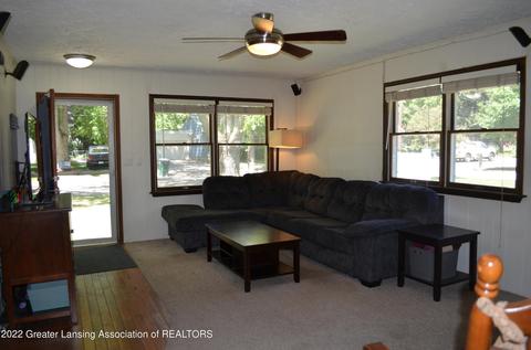 6027 Rolfe Rd, Lansing, MI 48911 photo 3