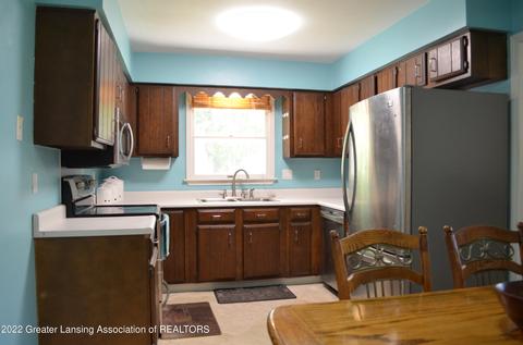 6027 Rolfe Rd, Lansing, MI 48911 photo 7