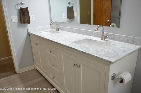 6027 Rolfe Rd, Lansing, MI 48911 photo 14