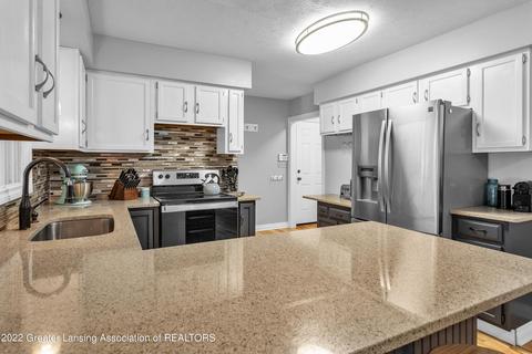 9873 Coleman Rd, Haslett, MI 48840 photo 15