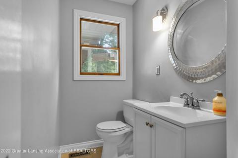 9873 Coleman Rd, Haslett, MI 48840 photo 16