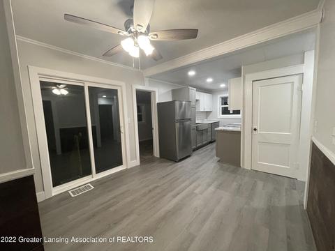1111 E Mount Hope Ave, Lansing, MI 48910 photo 3