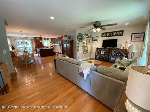 11267 W Frances Rd, Flushing, MI 48433 photo 4