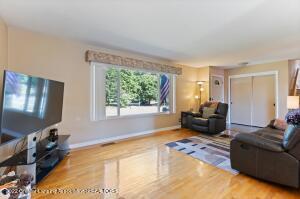 2122 Edwin Pl, Lansing, MI 48911 photo 7