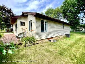 404 Creeping Brook Cir, Dewitt, MI 48820 photo 3