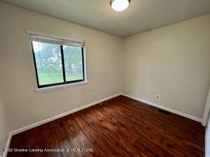 404 Creeping Brook Cir, Dewitt, MI 48820 photo 13