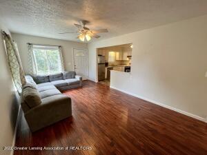 404 Creeping Brook Cir, Dewitt, MI 48820 photo 6