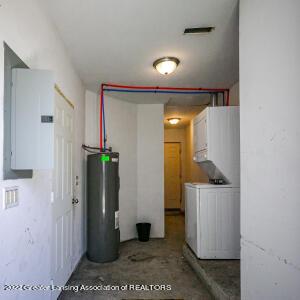 2202 Devonshire Ave, Lansing, MI 48910 photo 12