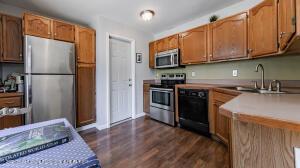 2202 Devonshire Ave, Lansing, MI 48910 photo 8